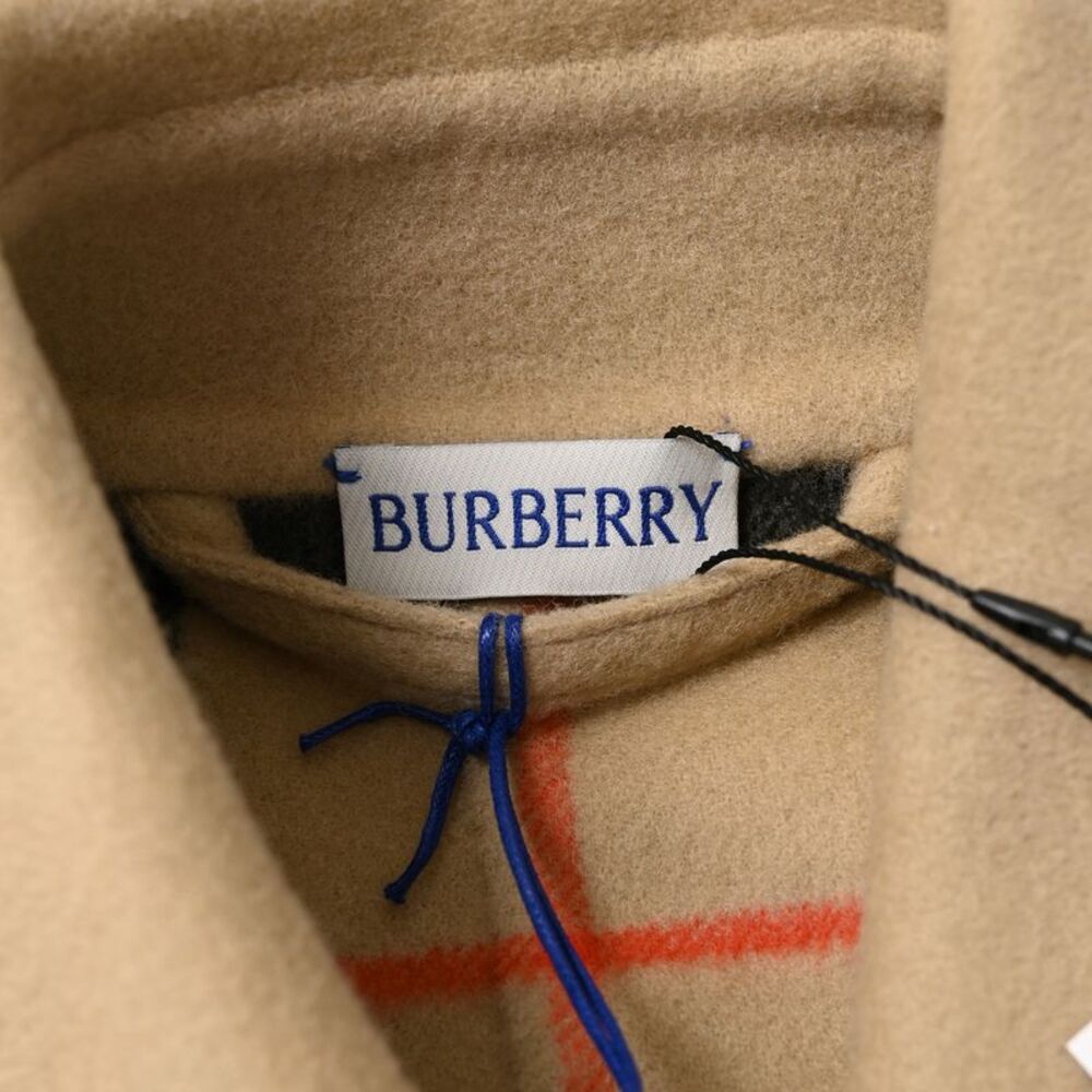 Burberry Single-Breasted Jacket in Beige Wool - Picture 9 of 12